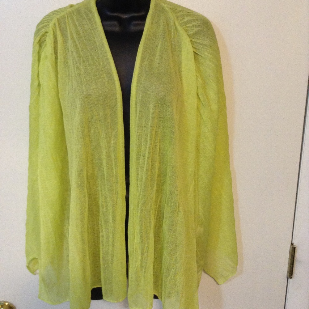 CHIC0'S LIME GREEN SHRUG SIZE 2